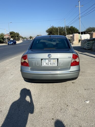 Volkswagen Passat 2004, 298,000 km - 2.0 l - Bakı