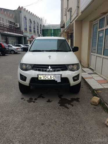 Mitsubishi L200 2013, 209,000 km - 2.5 l - Bakı