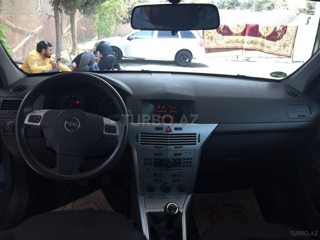 Opel Astra 2009, 129,000 km - 1.4 l - Bakı