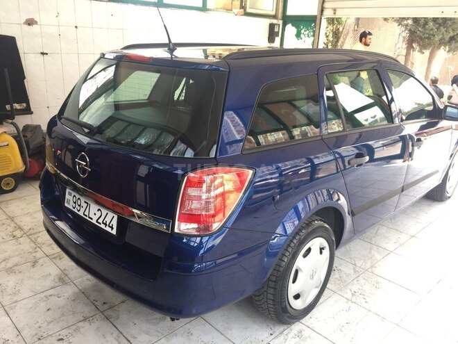 Opel Astra 2009, 129,000 km - 1.4 l - Bakı