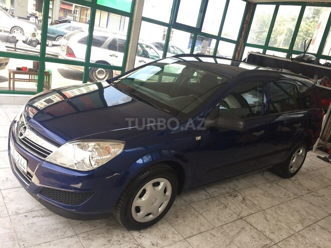 Opel Astra 2009, 129,000 km - 1.4 l - Bakı