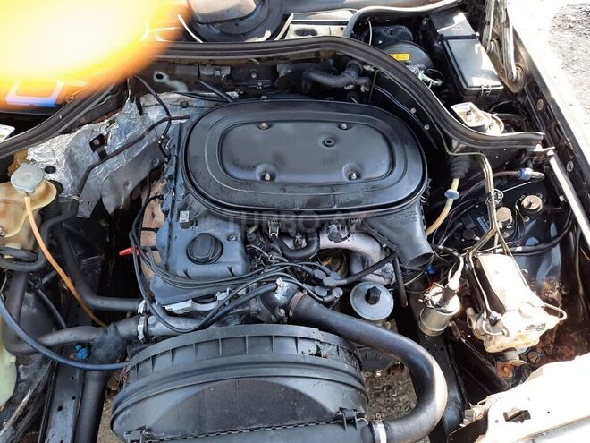 Mercedes E 200 1992, 564,646 km - 2.0 l - Bərdə