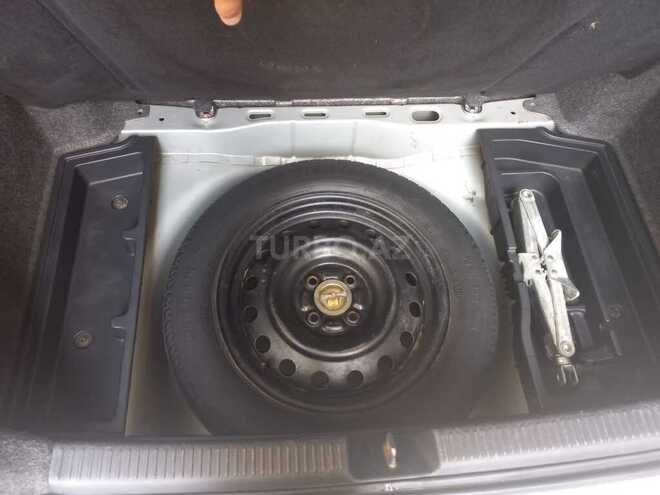Toyota Corolla 2005, 133,000 km - 1.4 l - Bakı