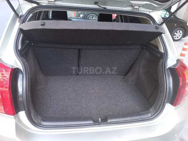 Toyota Corolla 2005, 133,000 km - 1.4 l - Bakı