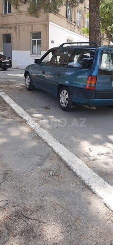 Opel Antara 1995, 352,000 km - 1.6 л - Sumqayıt