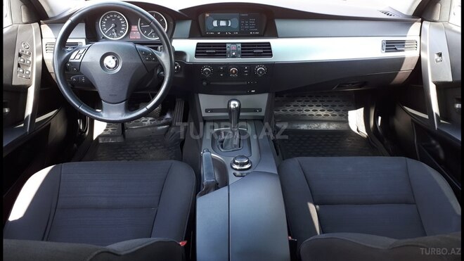 BMW 520 2006, 230,000 km - 2.0 л - Bakı
