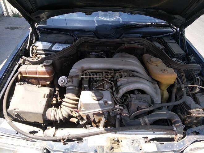 Mercedes E 300 1993, 320,000 km - 3.0 l - Bakı