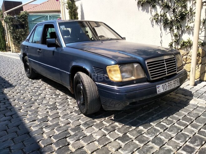Mercedes E 300 1993, 320,000 km - 3.0 l - Bakı
