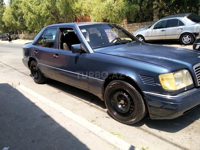 Mercedes E 300 1993, 320,000 km - 3.0 l - Bakı