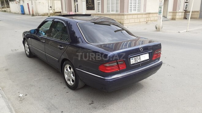 Mercedes E 240 1999, 410,000 km - 2.4 l - Bakı