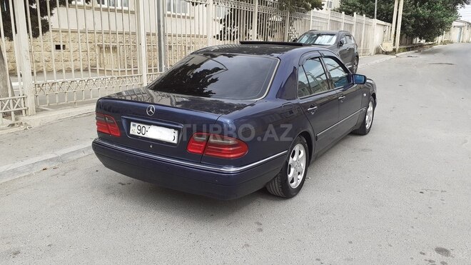 Mercedes E 240 1999, 410,000 km - 2.4 l - Bakı