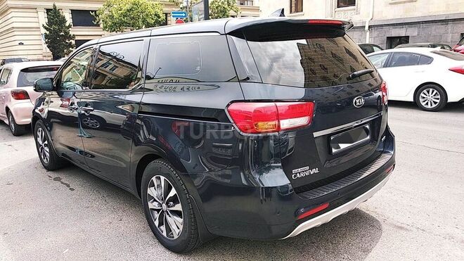 Kia Carnival 2017, 107,800 km - 2.2 l - Bakı