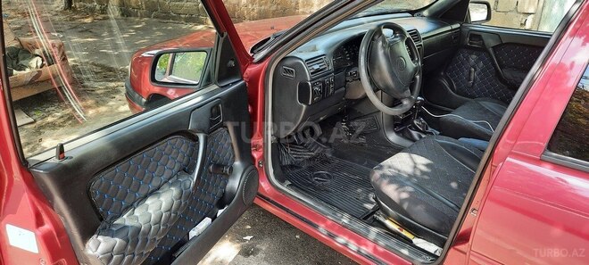 Opel Vectra 1995, 300,000 km - 1.8 l - Zaqatala