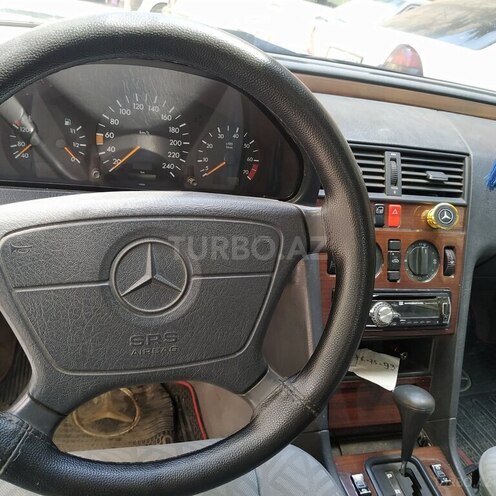 Mercedes C 180 1994, 215,000 km - 1.8 л - Lənkəran