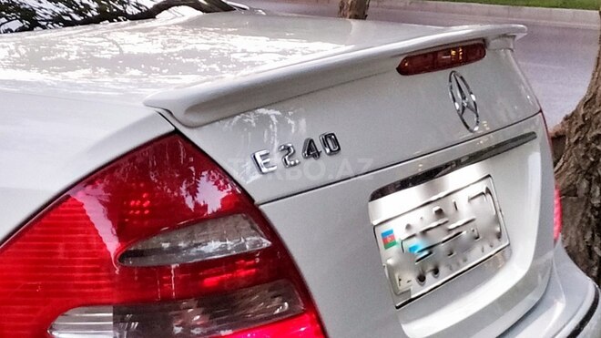 Mercedes E 240 2003, 278,000 km - 2.6 l - Bakı