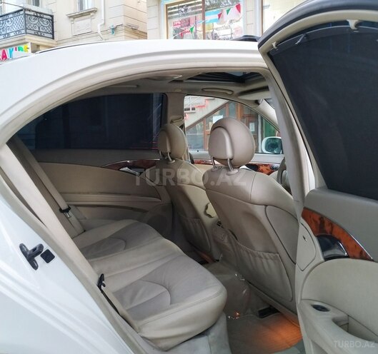 Mercedes E 240 2003, 278,000 km - 2.6 l - Bakı