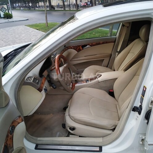 Mercedes E 240 2003, 278,000 km - 2.6 l - Bakı