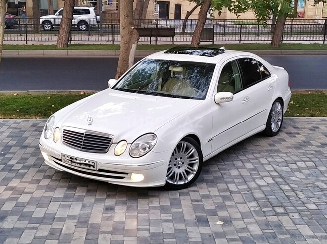 Mercedes E 240 2003, 278,000 km - 2.6 l - Bakı