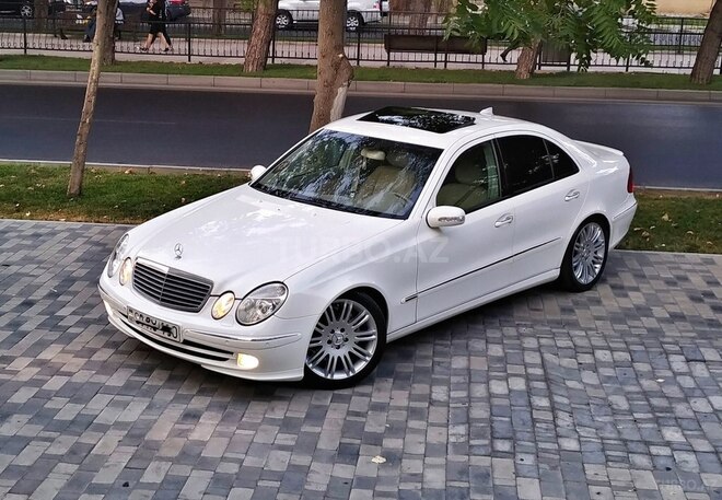Mercedes E 240 2003, 278,000 km - 2.6 l - Bakı