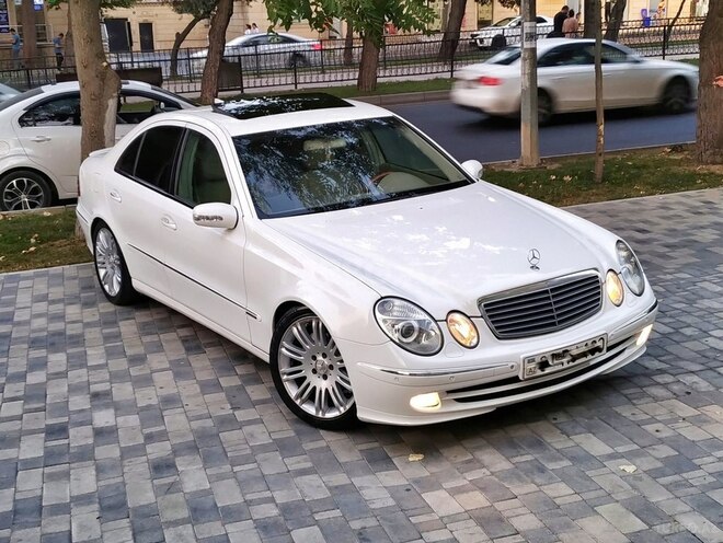 Mercedes E 240 2003, 278,000 km - 2.6 l - Bakı