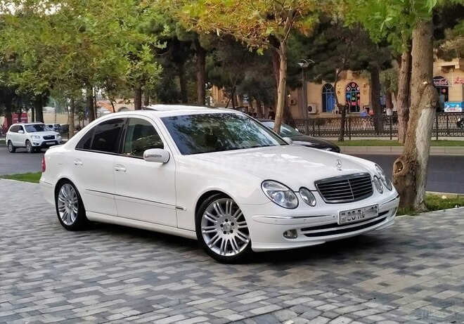 Mercedes E 240 2003, 278,000 km - 2.6 l - Bakı