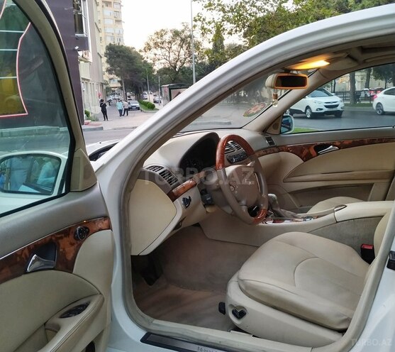 Mercedes E 240 2003, 278,000 km - 2.6 l - Bakı