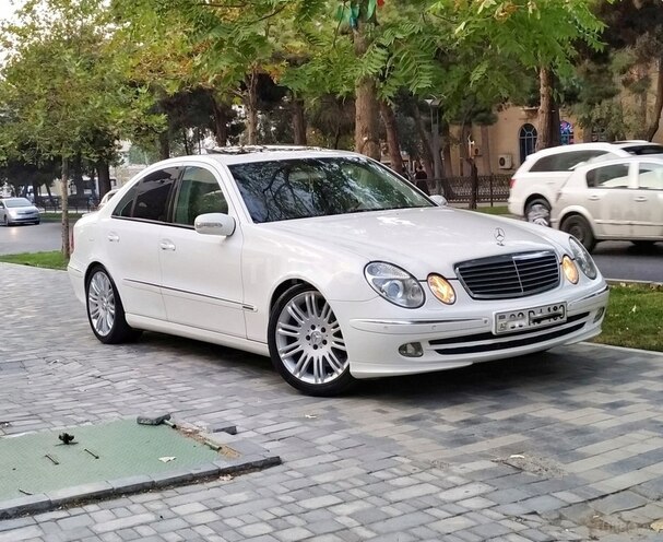 Mercedes E 240 2003, 278,000 km - 2.6 l - Bakı