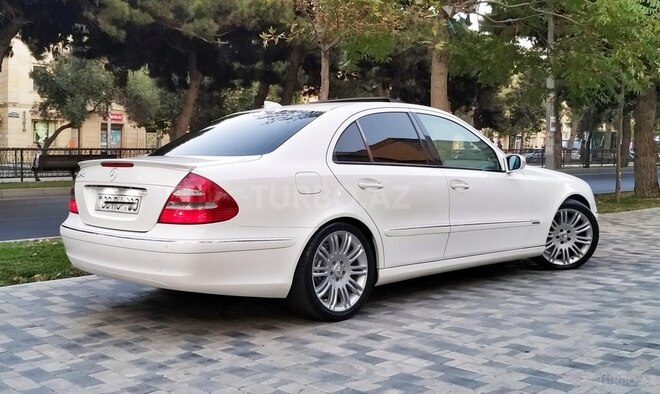 Mercedes E 240 2003, 278,000 km - 2.6 l - Bakı