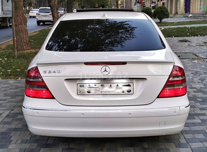 Mercedes E 240 2003, 278,000 km - 2.6 l - Bakı