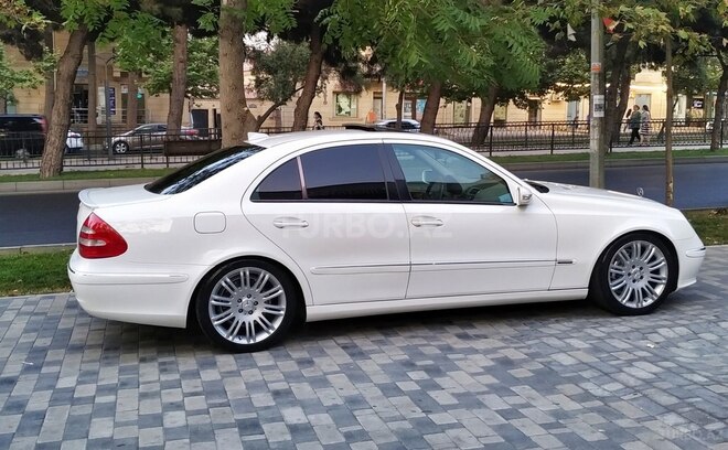 Mercedes E 240 2003, 278,000 km - 2.6 l - Bakı