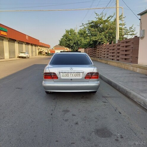 Mercedes E 240 2000, 348,834 km - 2.6 l - Şəmkir
