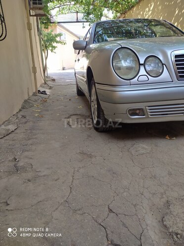 Mercedes E 230 1996, 420,666 km - 2.3 л - Bakı