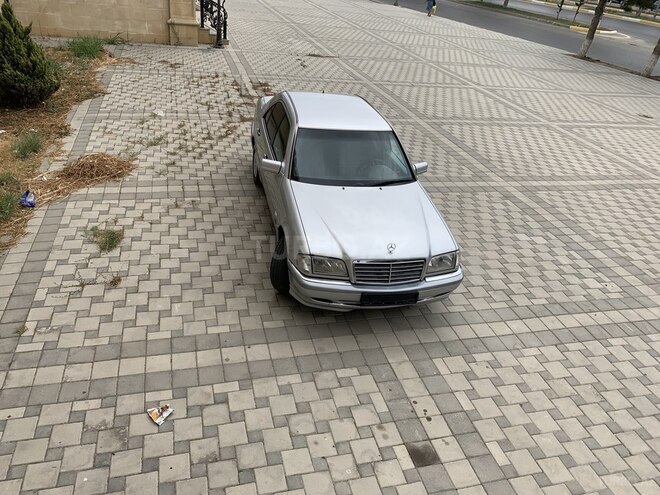Mercedes C 220 1999, 417,000 km - 2.2 л - Bakı