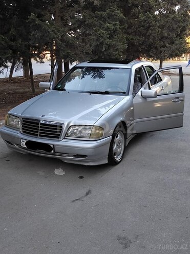 Mercedes C 200 1999, 320,000 km - 2.0 l - Bakı
