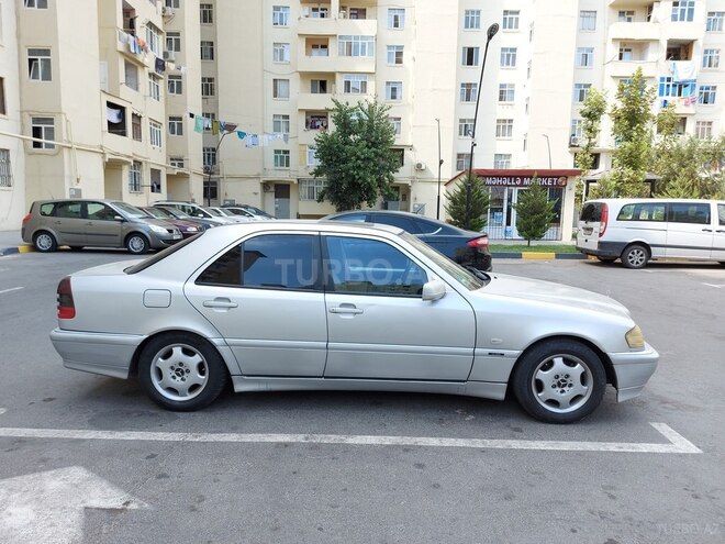 Mercedes C 200 1999, 320,000 km - 2.0 l - Bakı