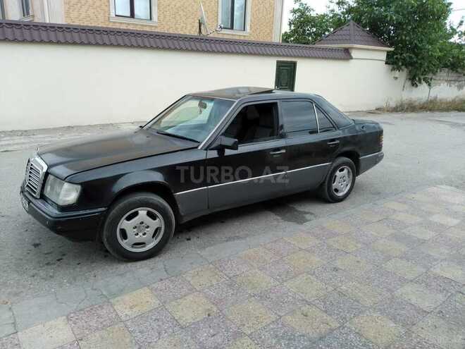 Mercedes E 250 1992, 550,000 km - 0.3 l - Quba