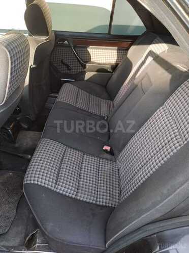 Mercedes E 250 1992, 550,000 km - 0.3 l - Quba