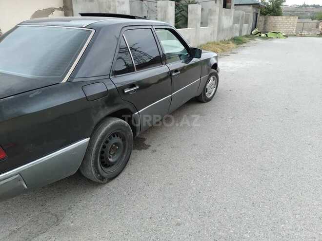 Mercedes E 250 1992, 550,000 km - 0.3 l - Quba