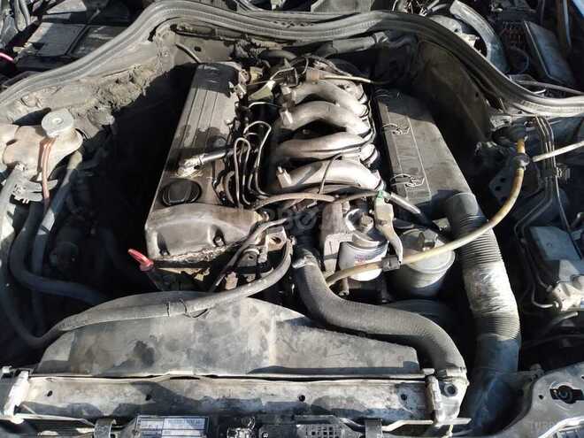 Mercedes E 250 1992, 550,000 km - 0.3 l - Quba