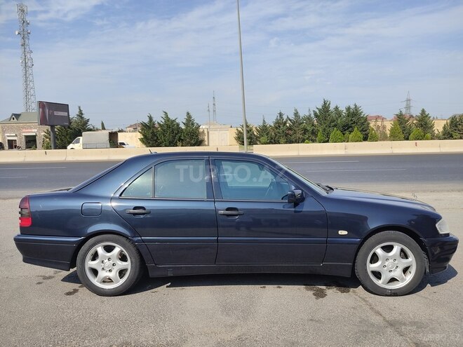 Mercedes C 240 2000, 370,000 km - 2.4 л - Bakı