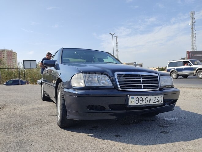 Mercedes C 240 2000, 370,000 km - 2.4 л - Bakı