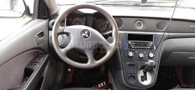 Mitsubishi Airtrek 2001, 210,000 km - 2.0 л - Masallı