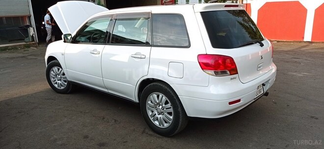 Mitsubishi Airtrek 2001, 210,000 km - 2.0 л - Masallı