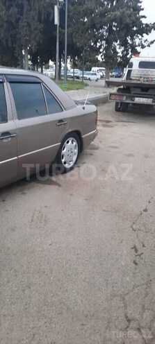 Mercedes E 200 1990, 35,000 km - 0.2 l - Gəncə