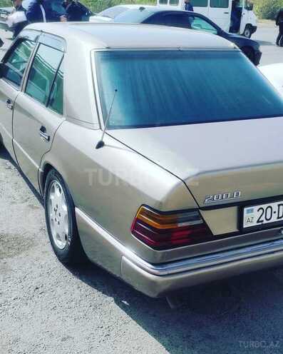 Mercedes E 200 1990, 35,000 km - 0.2 l - Gəncə