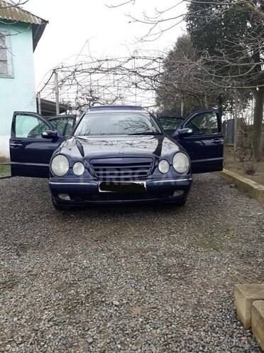 Mercedes E 240 2001, 300,000 km - 2.6 l - Bakı