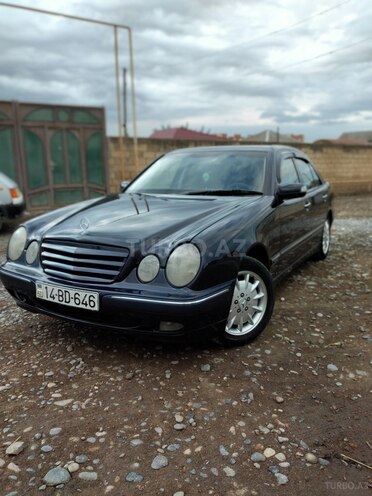 Mercedes E 240 2001, 300,000 km - 2.6 l - Bakı