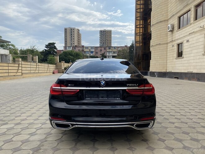 BMW 750 2017, 82,000 km - 4.4 l - Bakı