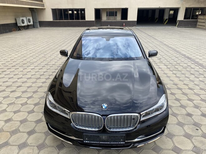 BMW 750 2017, 82,000 km - 4.4 l - Bakı