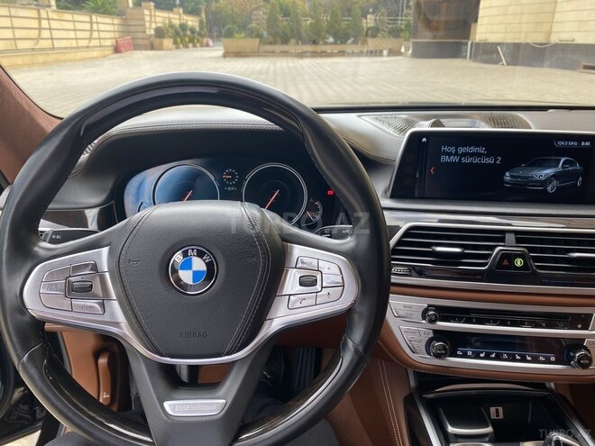 BMW 750 2017, 82,000 km - 4.4 l - Bakı